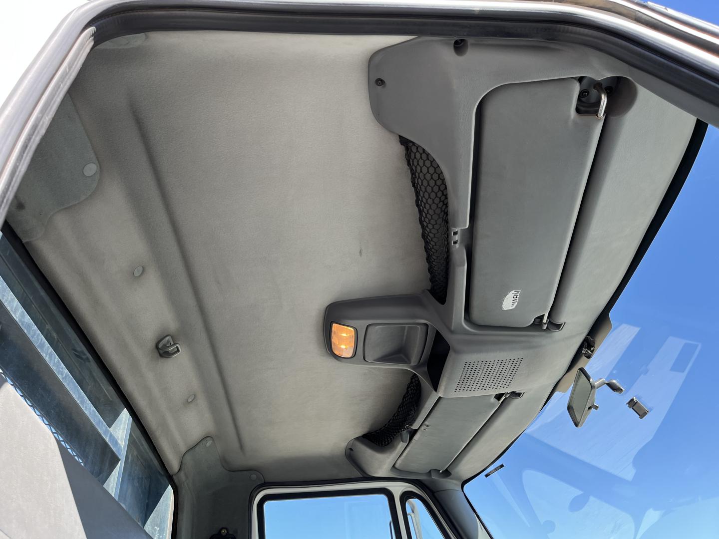 ./imagenes/INVOICE/2019/18000/CAMION PLATAFORMA INTERNATIONAL 4300 (33).JPG